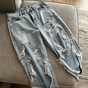 American Eagle Jeans size 4 distressed mom jeans